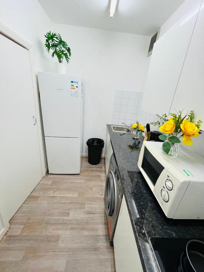 2-Bedroom Plus Living Room Flats Near Edgware Road Лондон Экстерьер фото